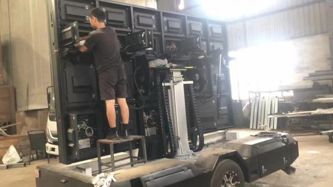 Display-trailer de pantalla LED para vehículos con pantalla LED en exteriores 1