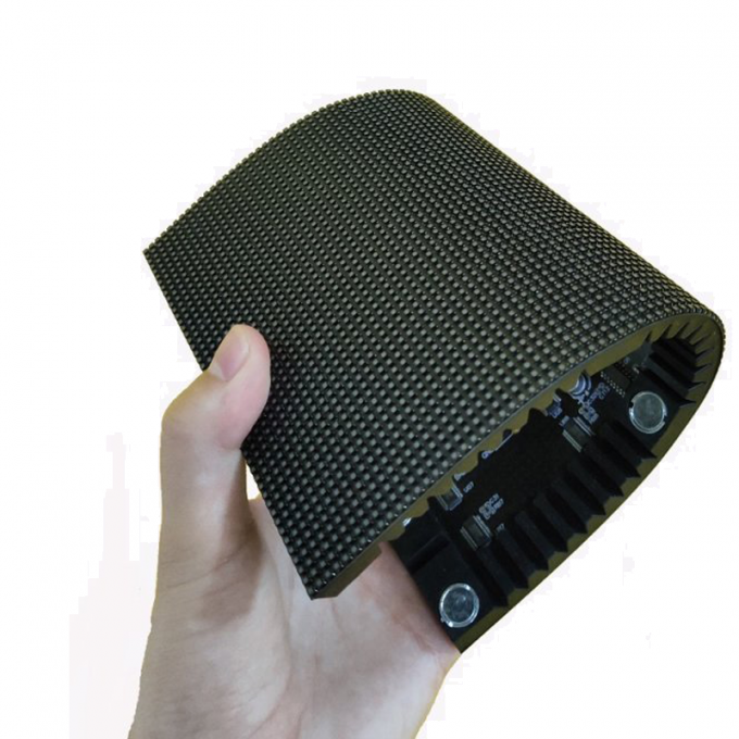 P1.5 P2.5 P4 Pantalla LED suave Pantalla LED flexible vertical curva para publicidad interior y exterior 4